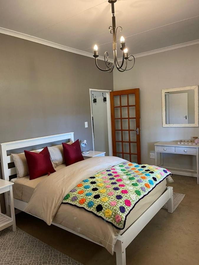 Rocks & Roses Farm Stay Lochiel Exterior photo